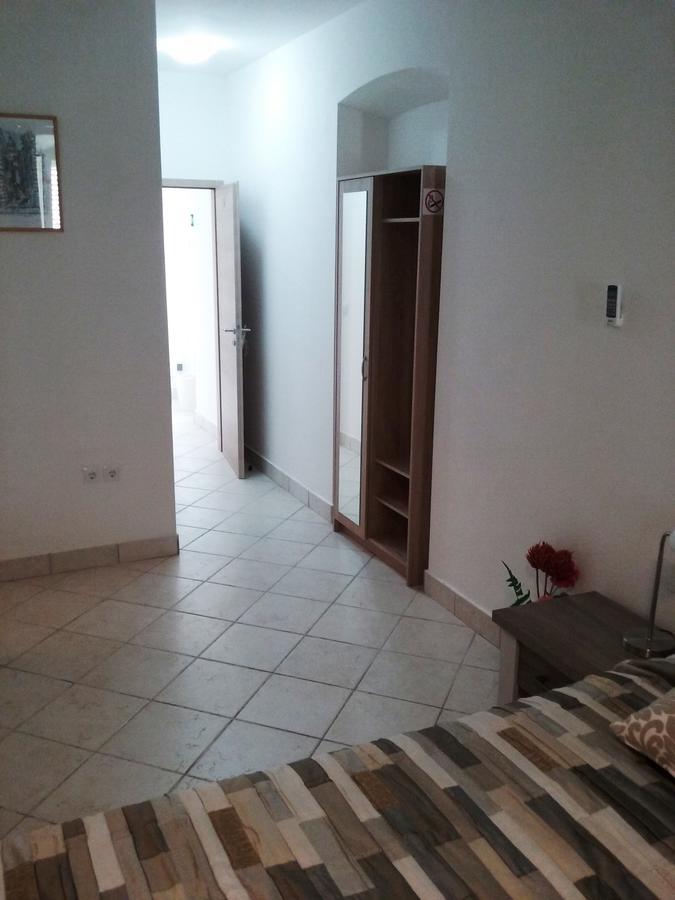 Room Ghetto Đảo Korčula Ngoại thất bức ảnh